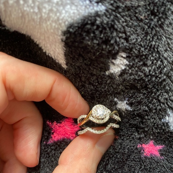 Yellow and White Gold Diamond Bridal Ring Set - Picture 4 of 5